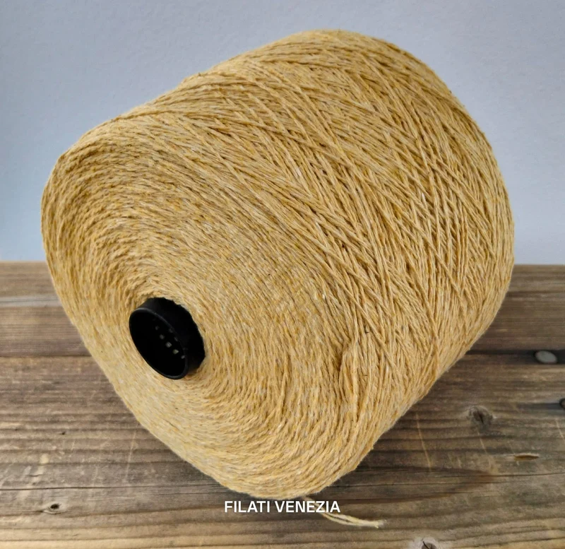 Artemida Merino Bourette mostaza dorada
