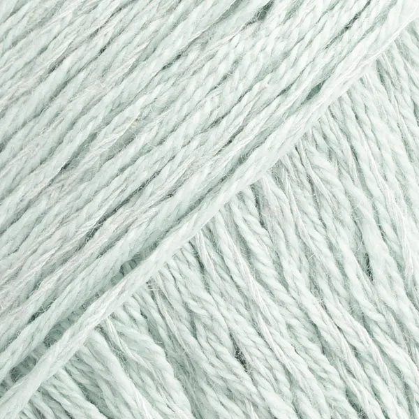 DROPS Belle Uni Colour 33 cristal de hielo