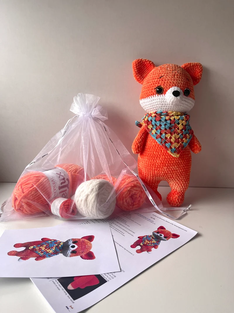 KIT de crochet (HILO + PDF) "Pip el Zorro"
