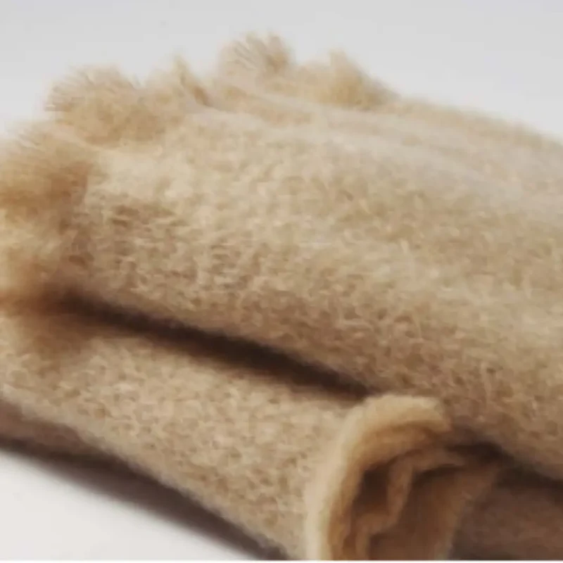 Manta Mohair Camel