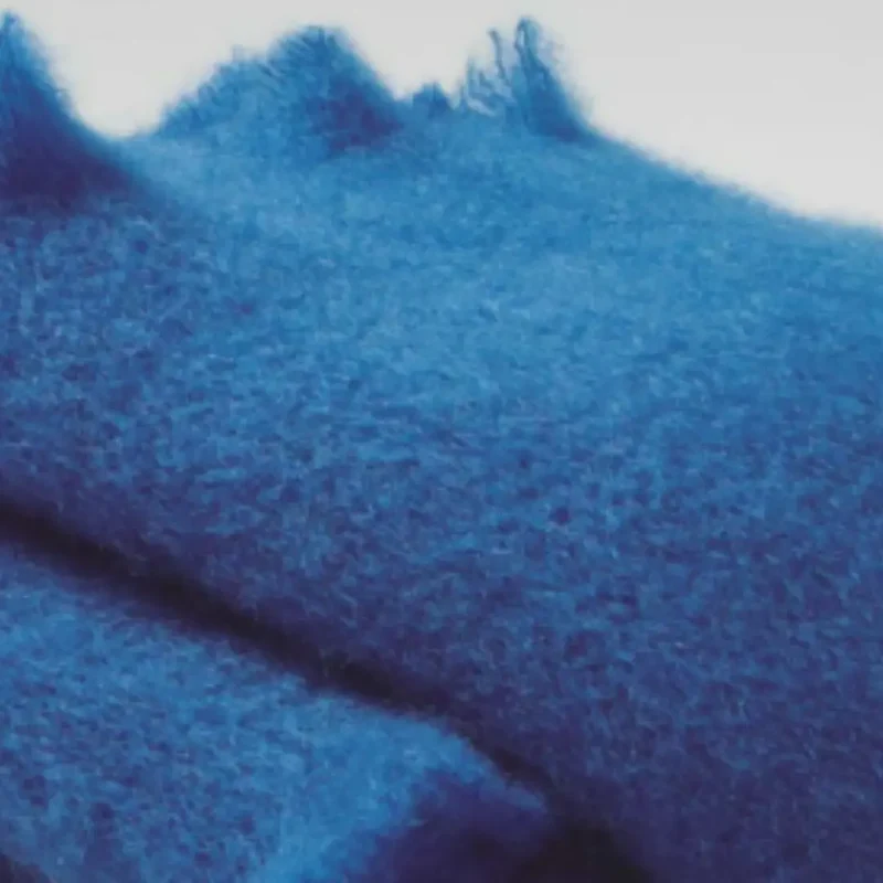 Manta Mohair Azul Klein