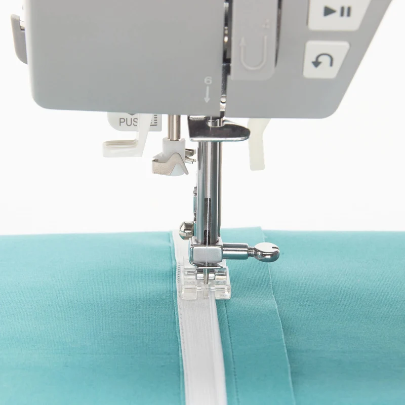 SINGER® Invisible Zipper Foot