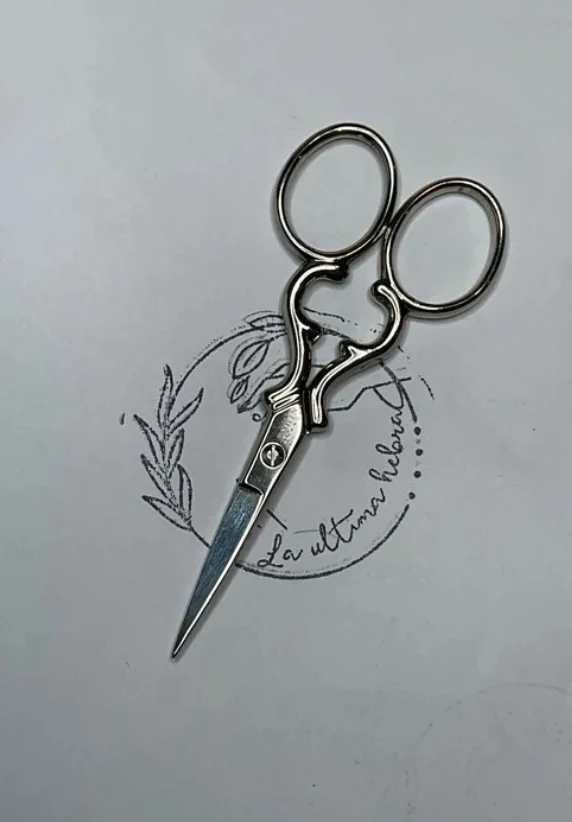 Tijeras Bohin para bordar "Corazón de plata"