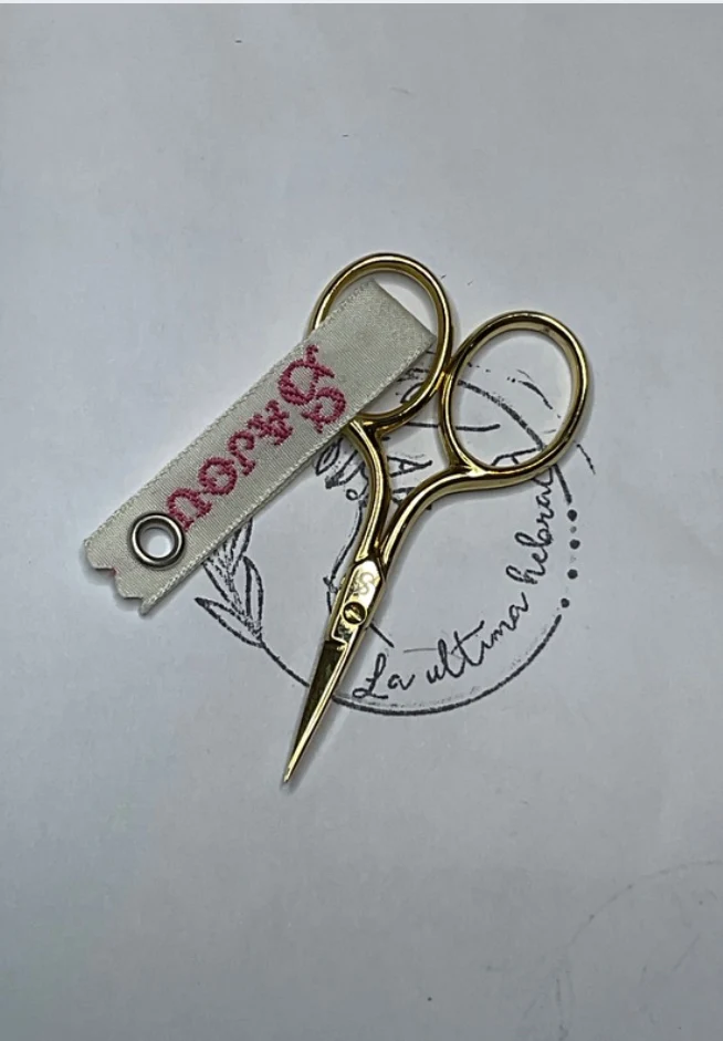 Tijeras Sajou de bordar en miniatura Flagey - doradas