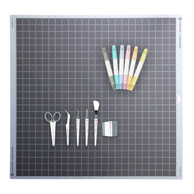 SINGER® MOMENTO™ Paper Crafters Accessory Bundle